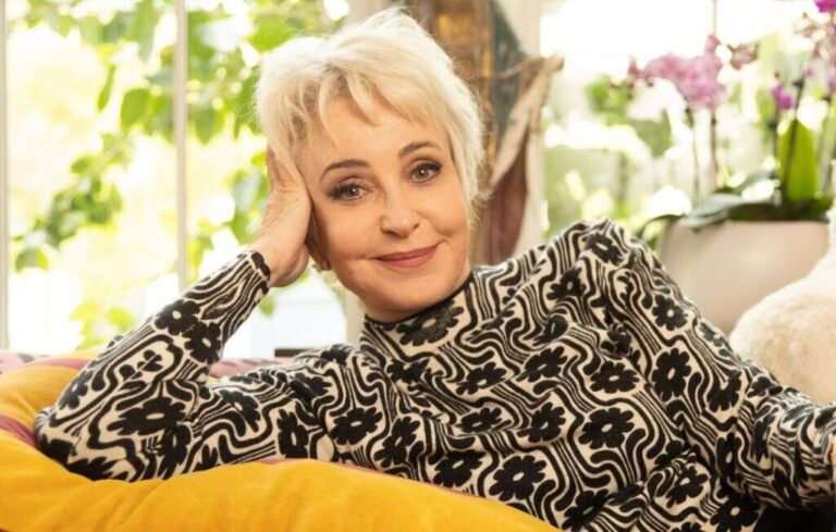 Annie Potts Net Worth