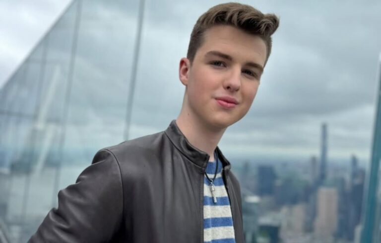 Iain Armitage Height