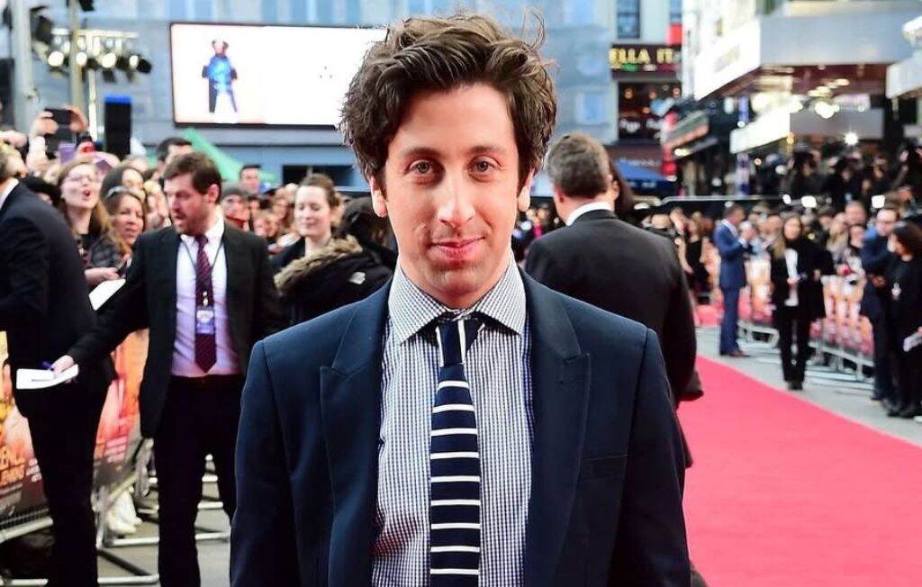 Simon Helberg Height