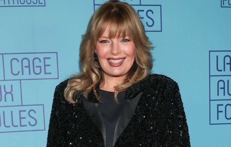 Melissa Peterman Height